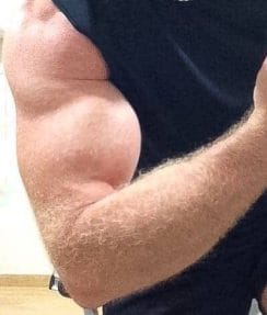 biceps męski